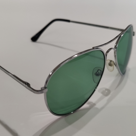 SOLD Green NYC Sunglasses - Picture 2 of 3